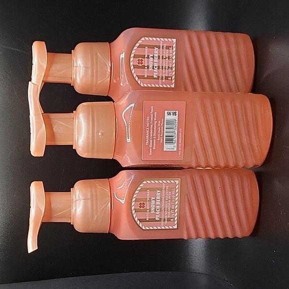 3pc Bath & Body Works Snowy Peach Berry Gentle & Clean Foaming Hand Soaps - New - Picture 2 of 2